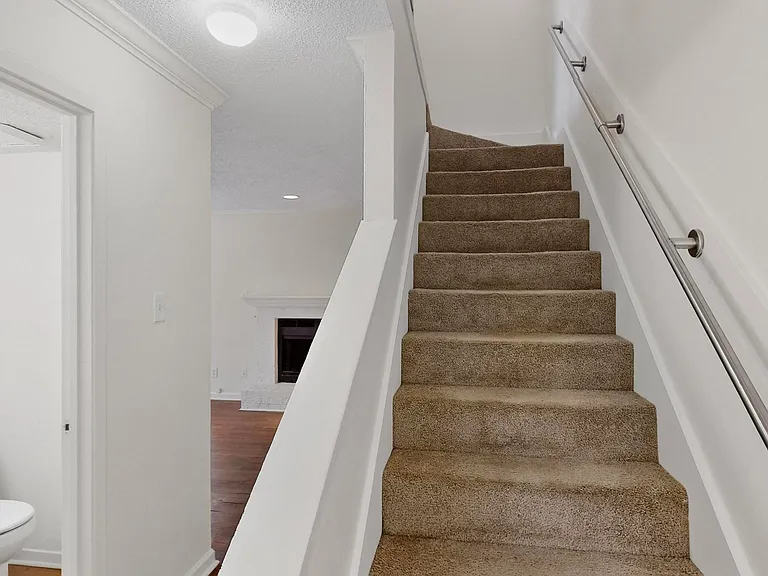 5322 Columbia Ave — Photo 10