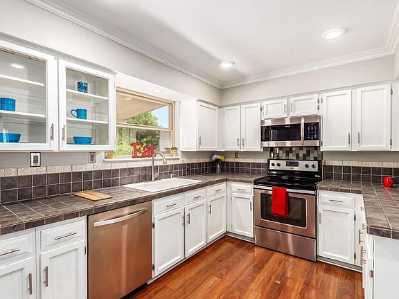 2nd image of 1326 W Juanita Ave