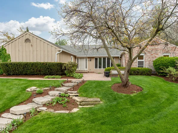 1401 Golden Bell Ct, Downers Grove, IL 60515
