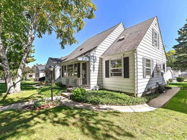 2762 N 82nd STREET, Milwaukee, WI 53222
