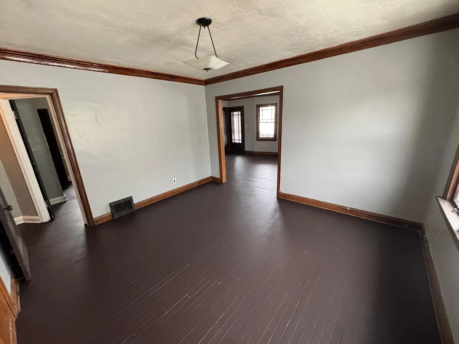 1758 Catalpa Rd — Photo 4