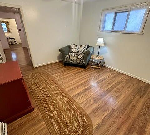 5th image of 2105 Hancock Street