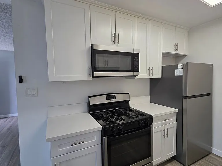 721 Venice Way — Photo 18