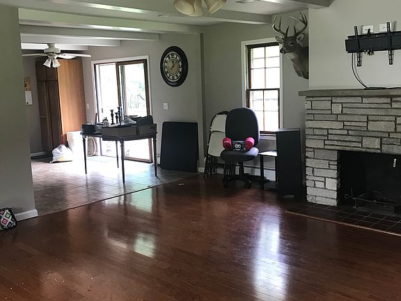 4th image of 1162 NE 475th St