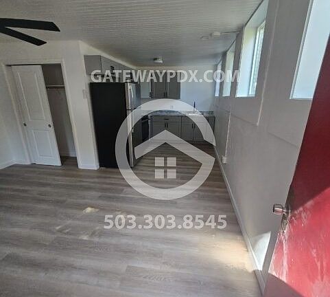 3rd image of 843 Liberty St NE