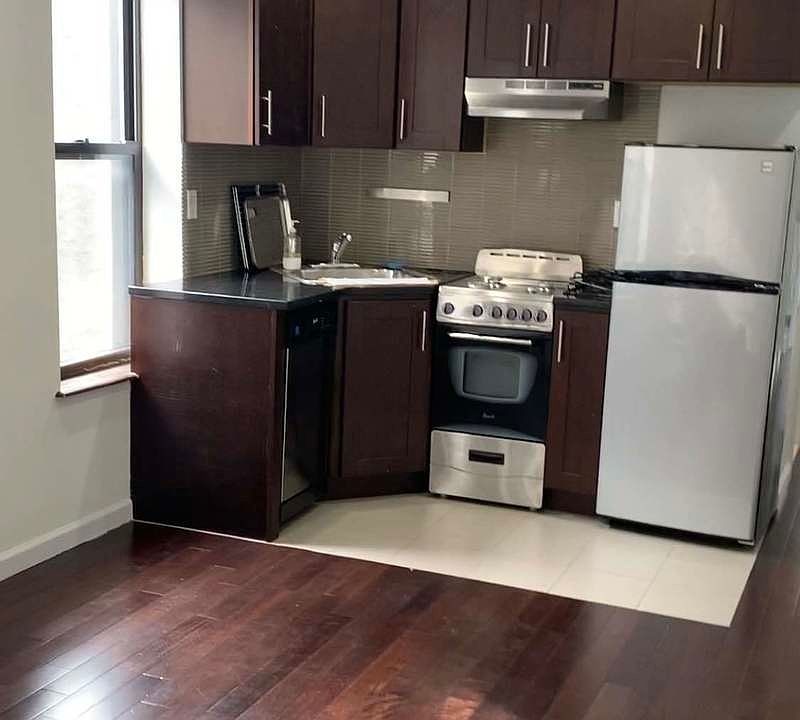 1st image of 175 Thompson St APT 27A