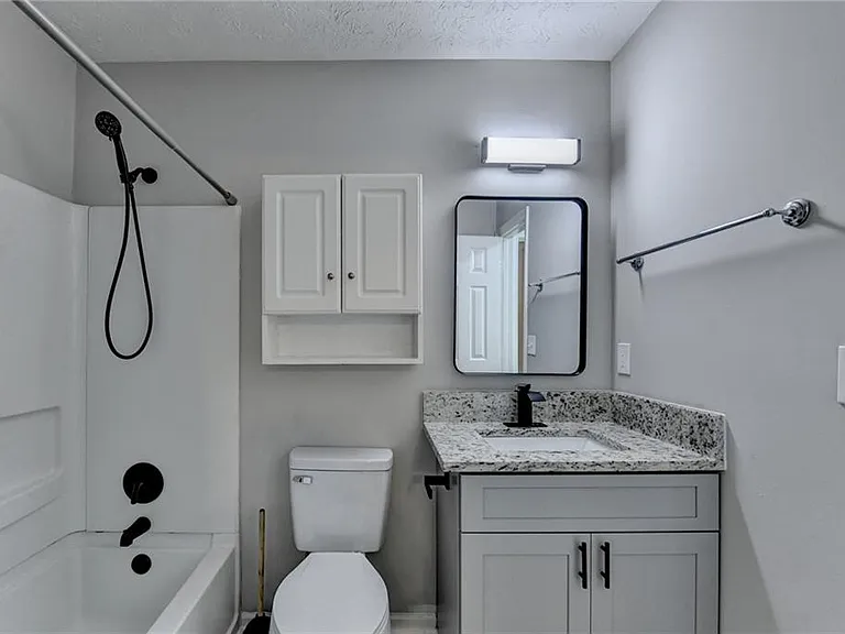 3876 Meadow Creek Dr — Photo 33