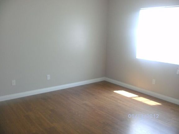 5th image of 1701 W Century Blvd #C