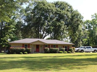 10050 Calvary Rd, Willis, TX 77318