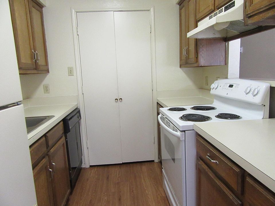 1st image of 902 Vine St #20