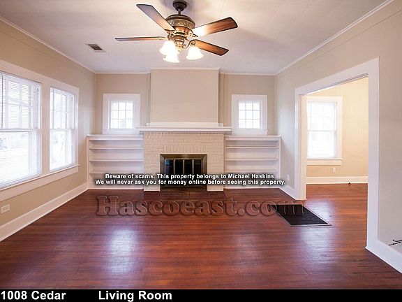 3rd image of 1008 N Cedar St