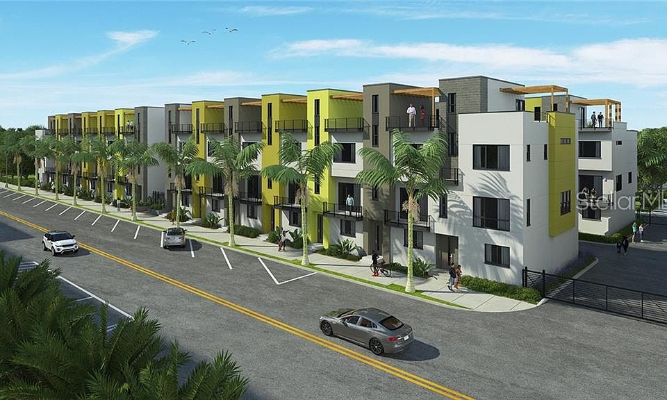 1st image of 949 Arlington Ave N #30