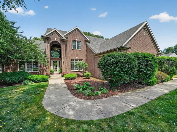 14211 Fox Chase Dr, Granger, IN 46530