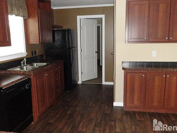 3rd image of 1308 N Regatta Dr