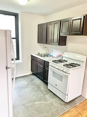 Rented by Carnegie Management Inc | media 20