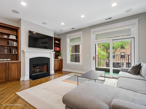 4th image of 2921 N Lincoln Ave APT 203