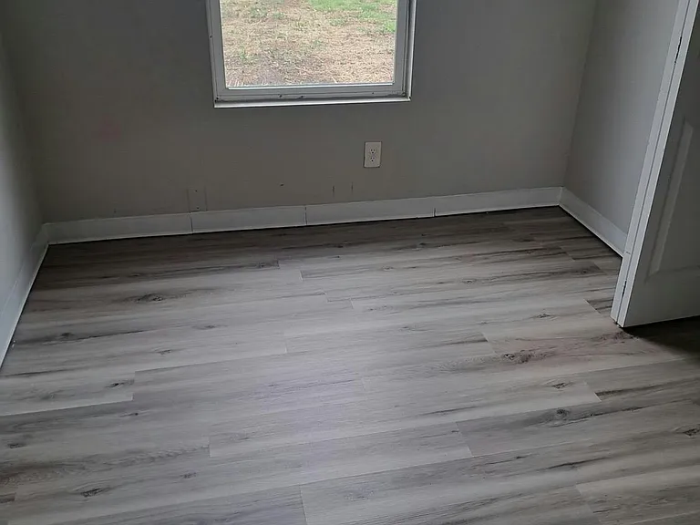 29 S Bradley Ave — Photo 8