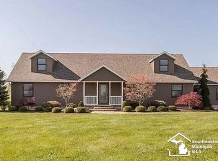 5015 Piehl Rd, Ottawa Lake, MI 49267