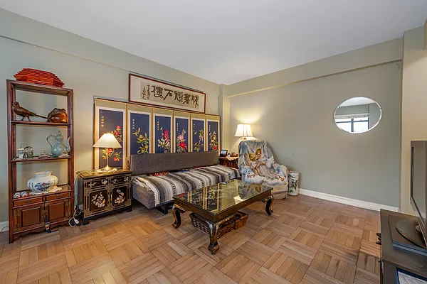 Sold by FirstService Realty (legacy) | media 2