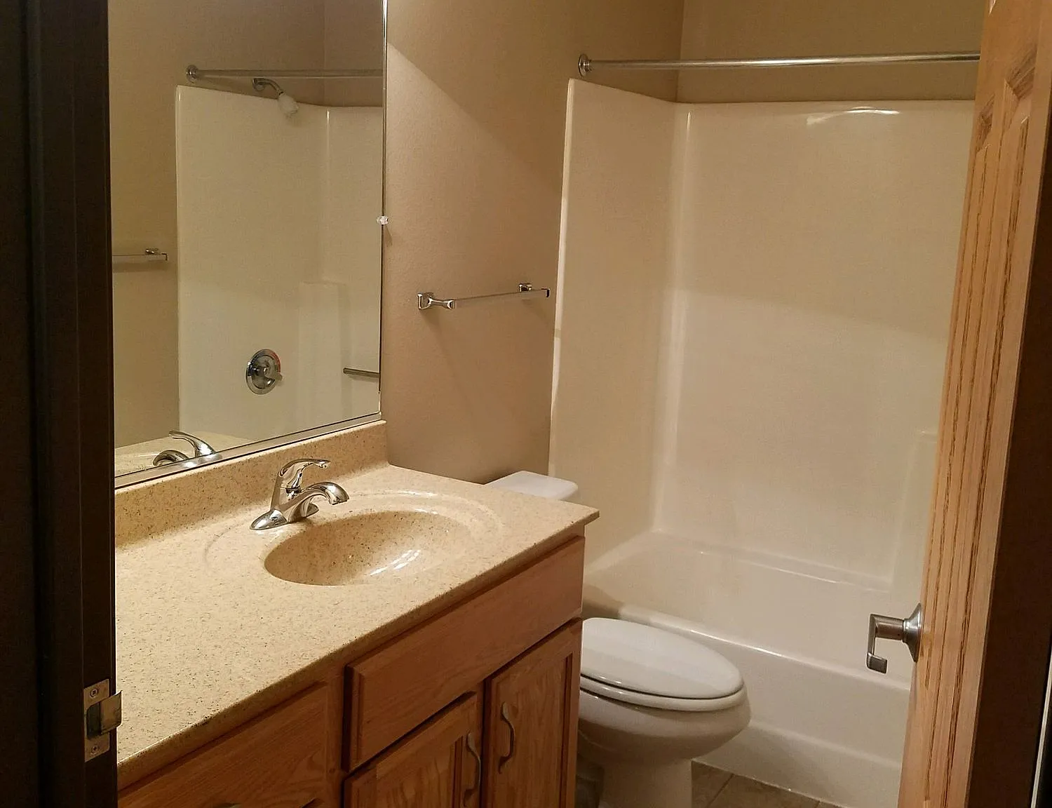 Ashland Apartments — Photo 3