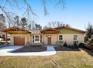 5 Pointview Ct, Arden, NC 28704