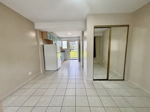 2467 Cleghorn St, Honolulu, HI 96815