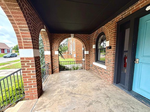 2nd image of 709 NW 30th St APT 1