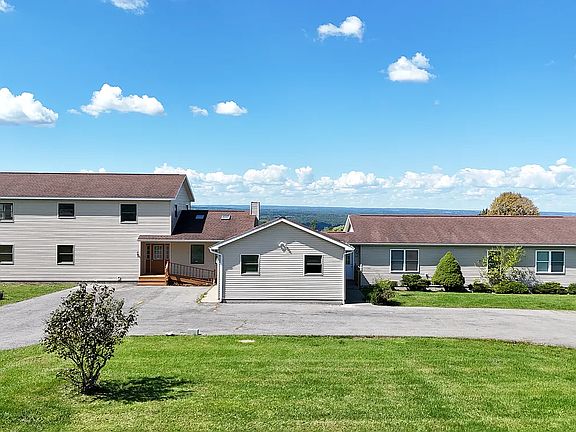 3rd image of 28 Murfield Dr