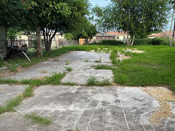 5th image of 2758 Avenue D