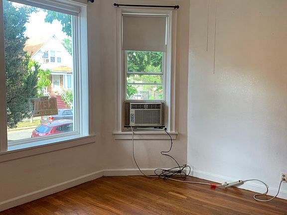 3rd image of 3531 W Dickens Ave APT 1