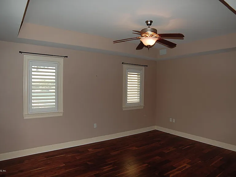 525 3rd St N #304 — Photo 32