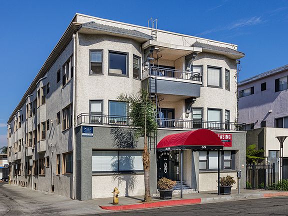 2nd image of 527 E 1st St APT 312