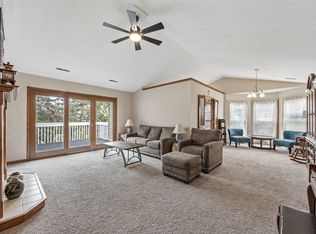 4545 Westchester Dr NE UNIT D, Cedar Rapids, IA 52402