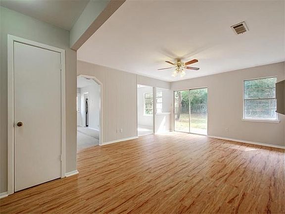 3rd image of 4905 Broadhill Dr