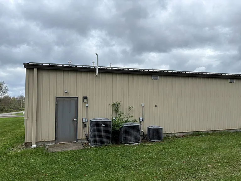447 Career Ln — Photo 25
