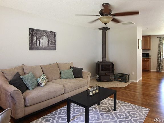 3rd image of 1325 Arab Dr SE