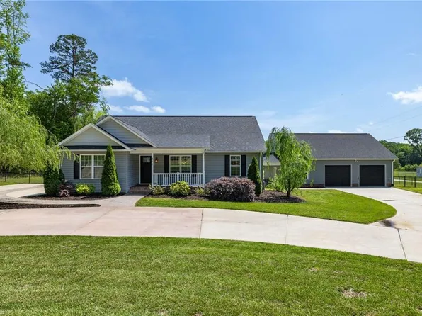 351 Joe Hege Rd, Clemmons, NC 27012