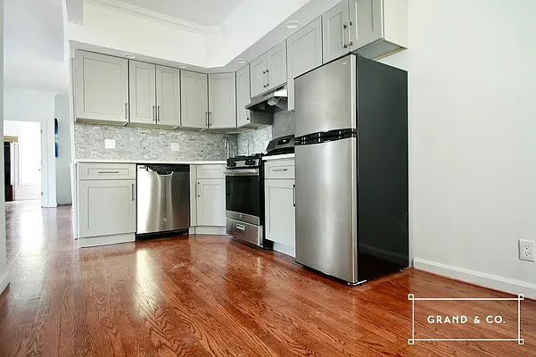 Rented by Grand & Co. | media 1