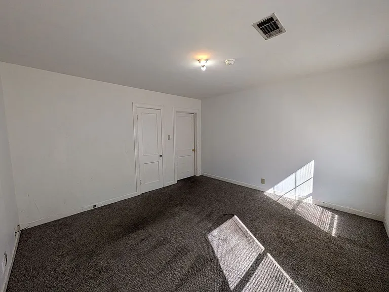 4670 Maddox St — Photo 13