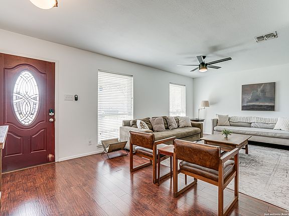 5th image of 4903 LAMBETH DR