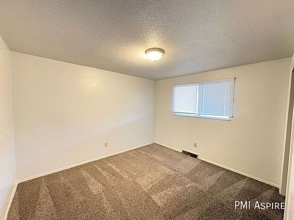 4th image of 1451 Lamplighter Dr