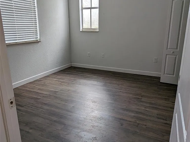 2551 SE 16th Ter #109 — Photo 10