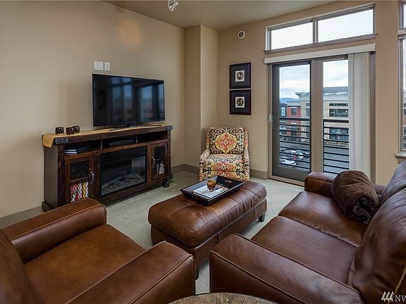 3rd image of 3111 Newmarket St Unit 403