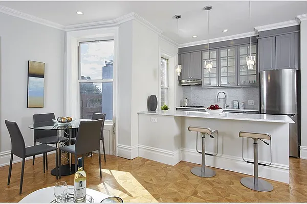 Sold by Stribling | media 10