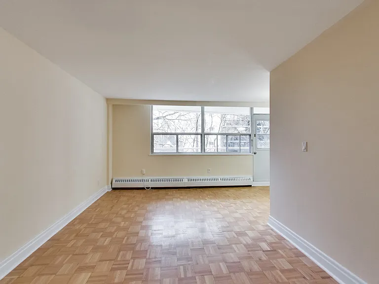 101 Cosburn Ave #104 — Photo 78