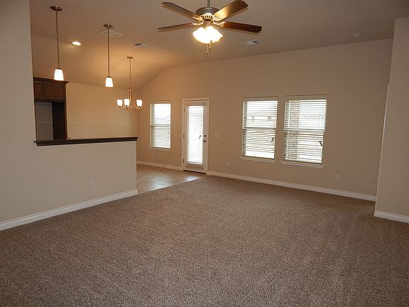 5th image of 19105 Valencia Park Dr