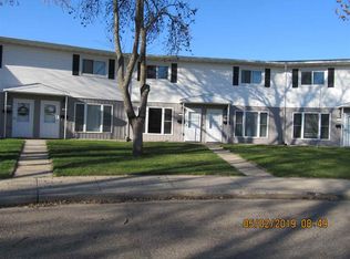 17 Westfield Cir, Minot, ND 58701
