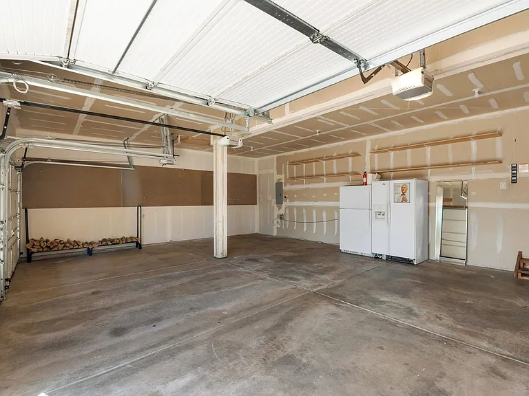 2420 Regal View Ct — Photo 43