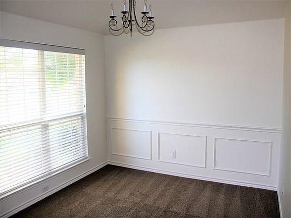 2nd image of 1850 Avonlea Dr