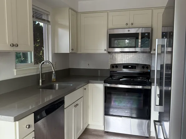 2909 Z St APT A, Vancouver, WA 98661